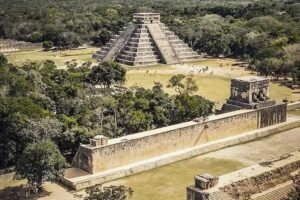 Exclusive Guided Tour: Chichen Itza – Cenote Ik Kil -Valladolid