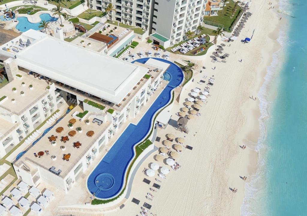 Emporio Cancun