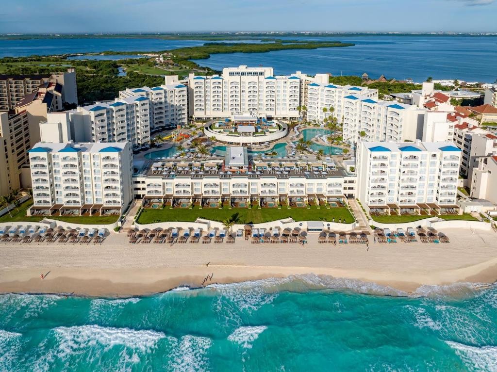 Hilton Cancun Mar Caribe — All Inclusive