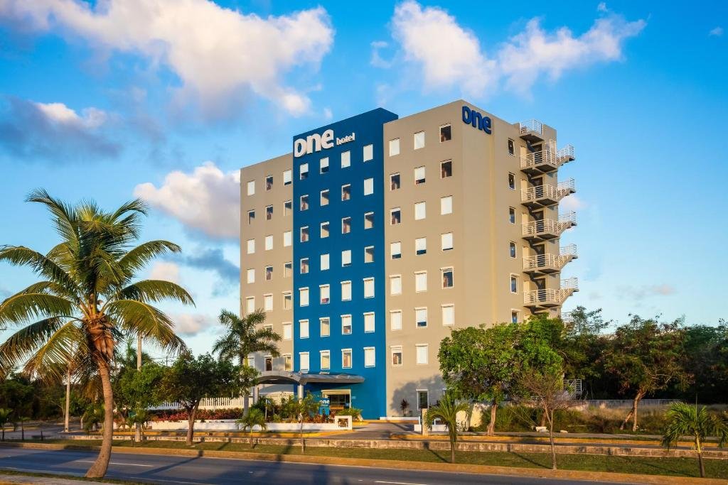 One Cancun Centro