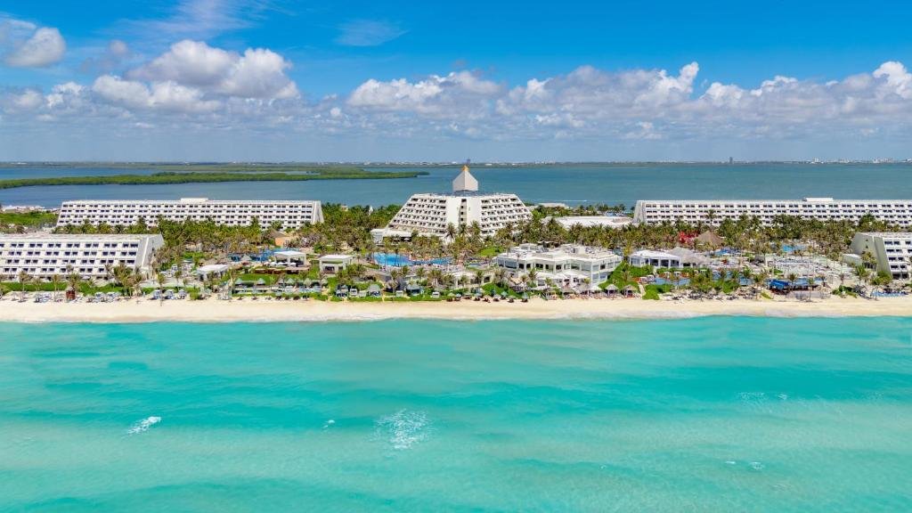 The Pyramid Cancun by Oasis — All Inclusive